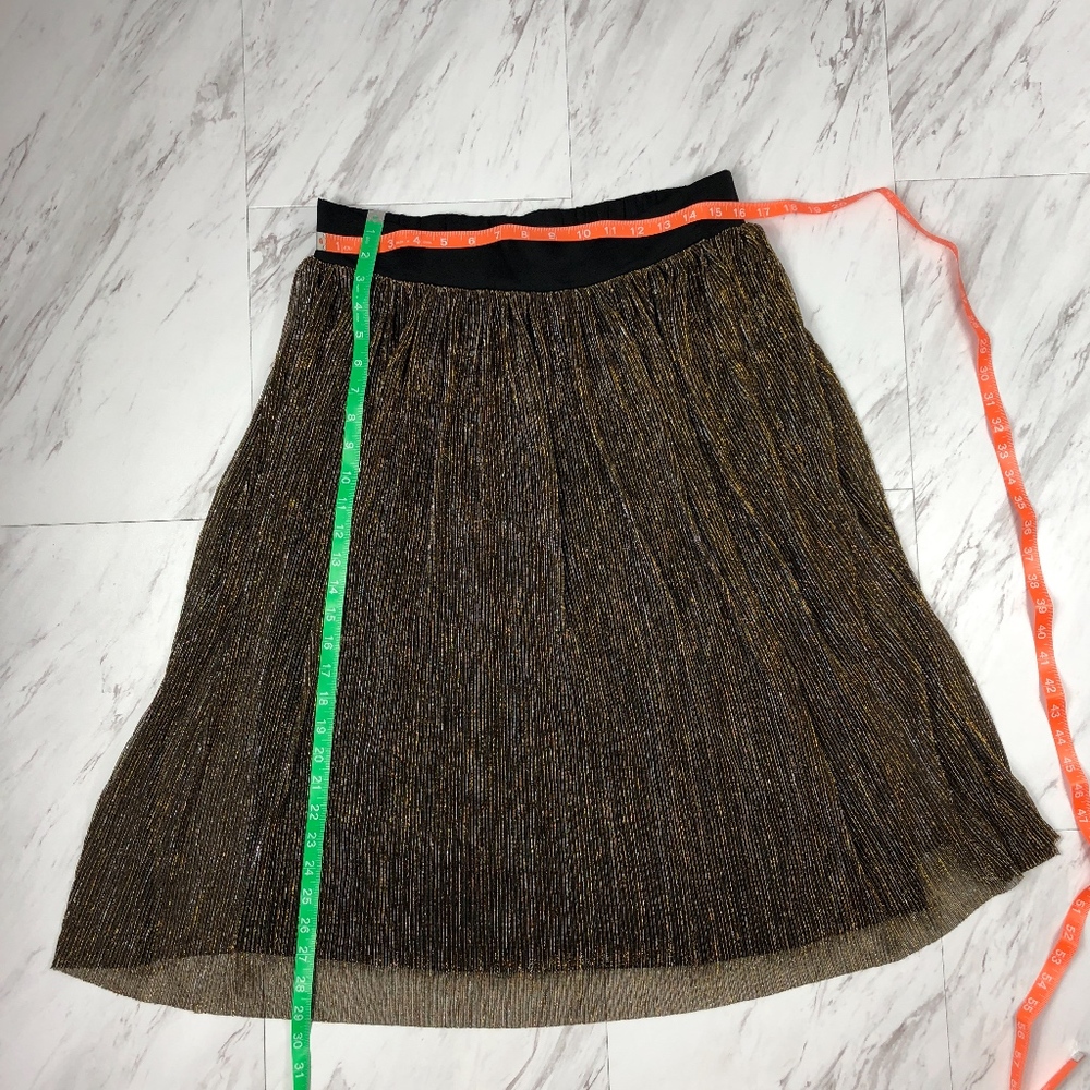 Gorgeous Gold & Black Flare Skirt NWT! - Picture 3 of 6